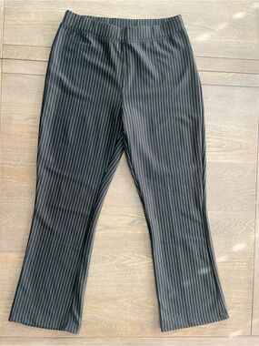 Veranesi Black Pinstripe Cropped Pants